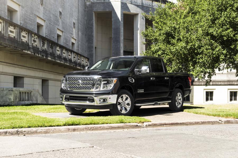  Nissan Texas Titan Crew Cab 2016 года  (фото 8 из 20)
